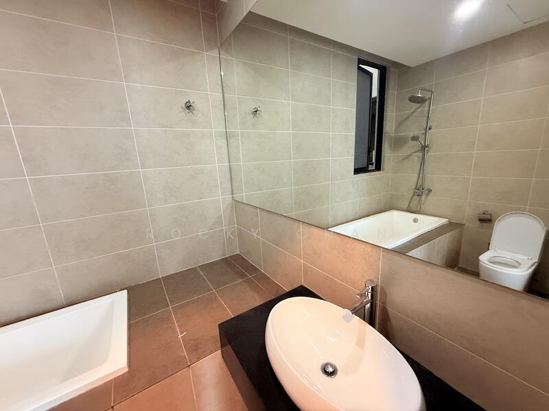 Service Residence for Sale at KL Gateway Premium Residences - Rocky Chan - Bathroom - PropertyGuru.com.my
