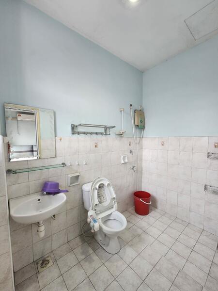 Terraced House for Rent in Taman Mount Austin (Tebrau) - Daphne Lee - Bathroom - PropertyGuru.com.my