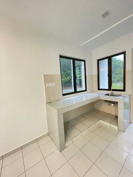Townhouse for Rent in Beranang (Selangor) - Firdaus Dauz - Kitchen - PropertyGuru.com.my
