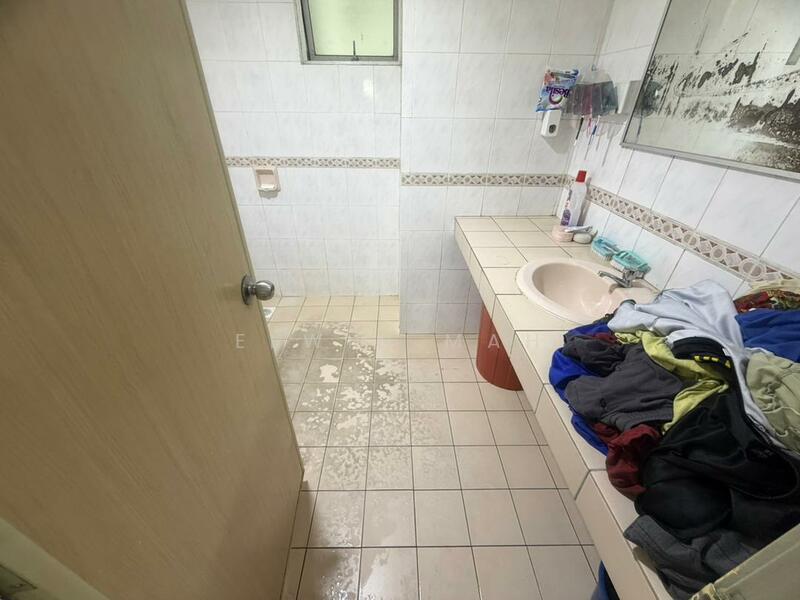 Villa Lagenda untuk Untuk Dijual - RM 400,000, Feb 2026 - Bathroom - PropertyGuru.com.my
