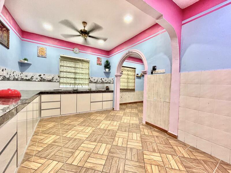 2-storey Terraced House for Sale in Bandar Puncak Alam (Puncak Alam) - Asyraf Ismail - Kitchen - PropertyGuru.com.my