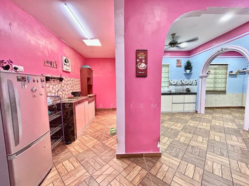 2-storey Terraced House for Sale in Bandar Puncak Alam (Puncak Alam) - Asyraf Ismail - Kitchen - PropertyGuru.com.my