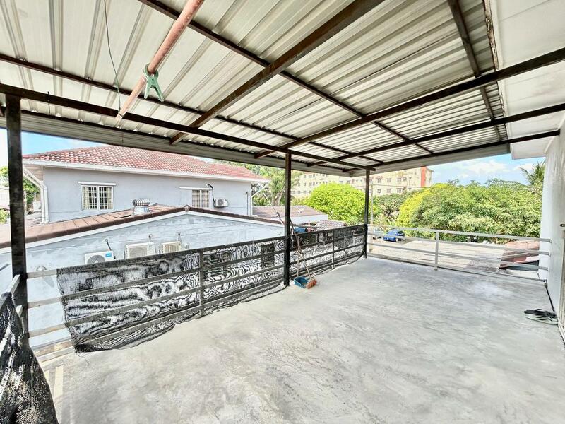 2-storey Terraced House for Sale in Bandar Puncak Alam (Puncak Alam) - Asyraf Ismail - Balcony - PropertyGuru.com.my