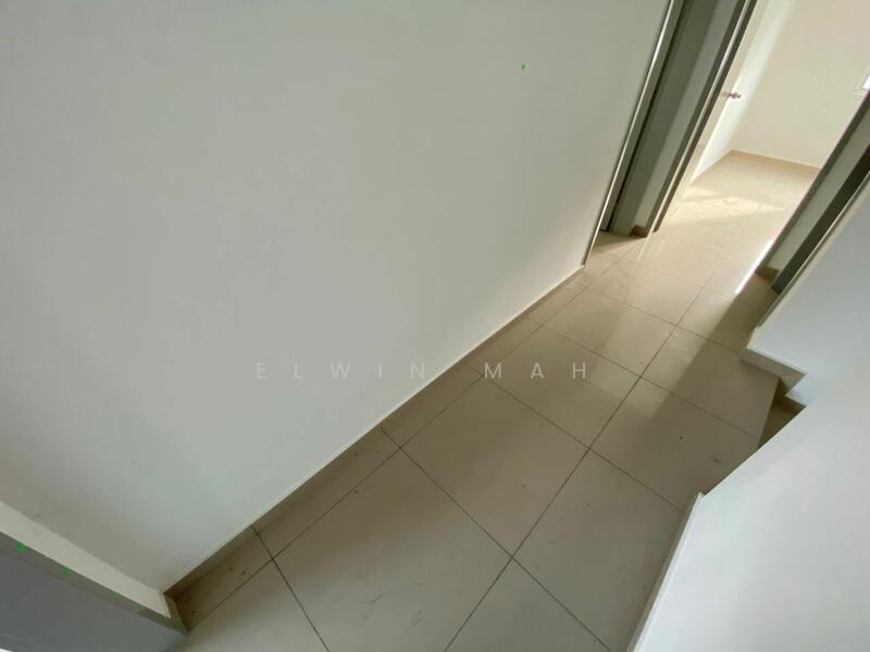 2-storey Terraced House for Sale in Bandar Gamuda Gardens (Rawang) - Elwin Mah - Corridor - PropertyGuru.com.my