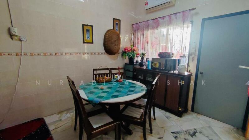 Terraced House for Sale in Klang (Selangor) - Nur Adibah Ishak - Dining Room - PropertyGuru.com.my