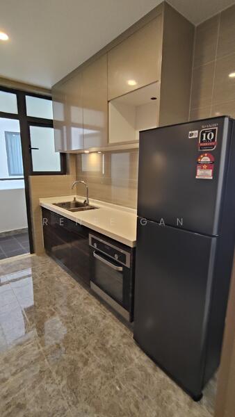 R&F Princess Cove Phase 2-Seine Region untuk Untuk Disewa - RM 3,200 /bulan, Feb 2026 - Kitchen - PropertyGuru.com.my