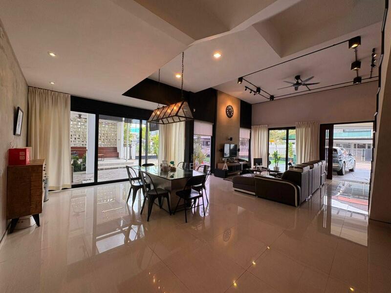 2-storey Terraced House for Sale in Setia Tropika (Johor Bahru) - Phang Elainne - Living Room - PropertyGuru.com.my