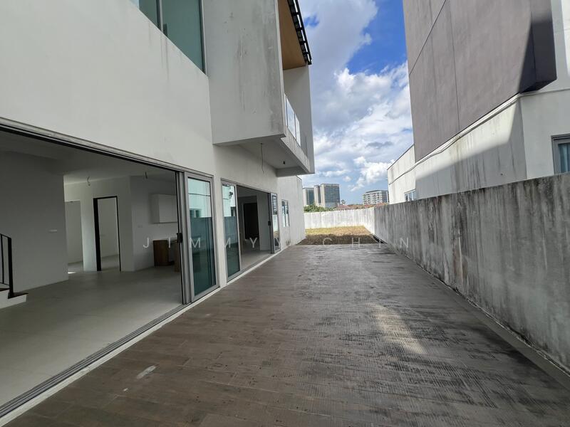 Bungalow for Sale in Windsor Estate (Kuching) - Jimmyy Chin - PropertyGuru.com.my