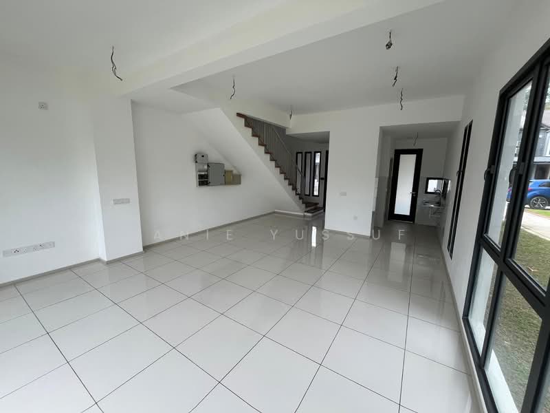Ilham Residence @ City of Elmina untuk Untuk Dijual - RM 775,000, Feb 2026 - Living Room - PropertyGuru.com.my
