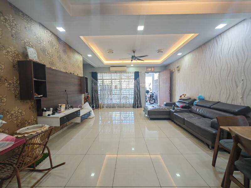 Garden Heights untuk Untuk Dijual - RM 540,000, Mac 2026 - Living Room - PropertyGuru.com.my