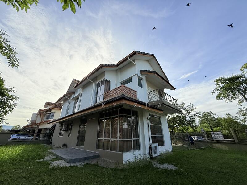 Bungalow for Sale in Rawang (Selangor) - Rocky Chan - Exterior - PropertyGuru.com.my