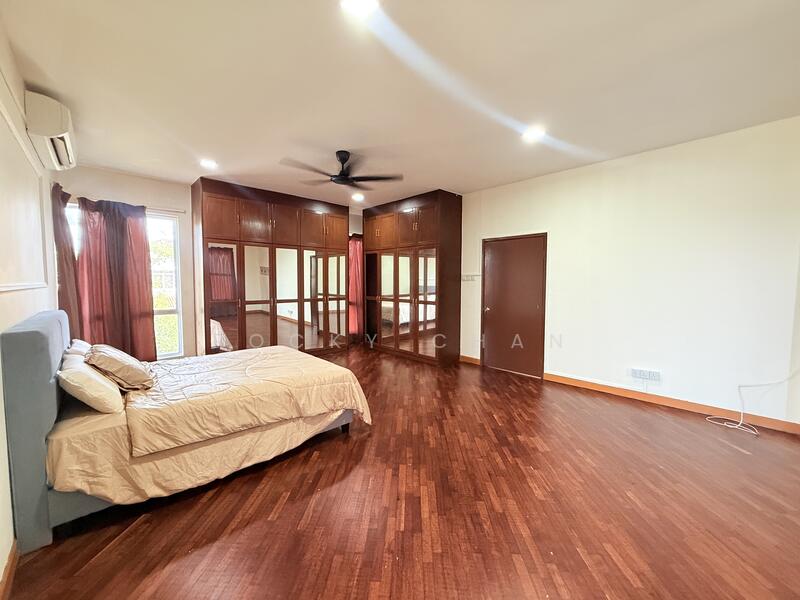 Bungalow for Sale in Rawang (Selangor) - Rocky Chan - Bedroom - PropertyGuru.com.my