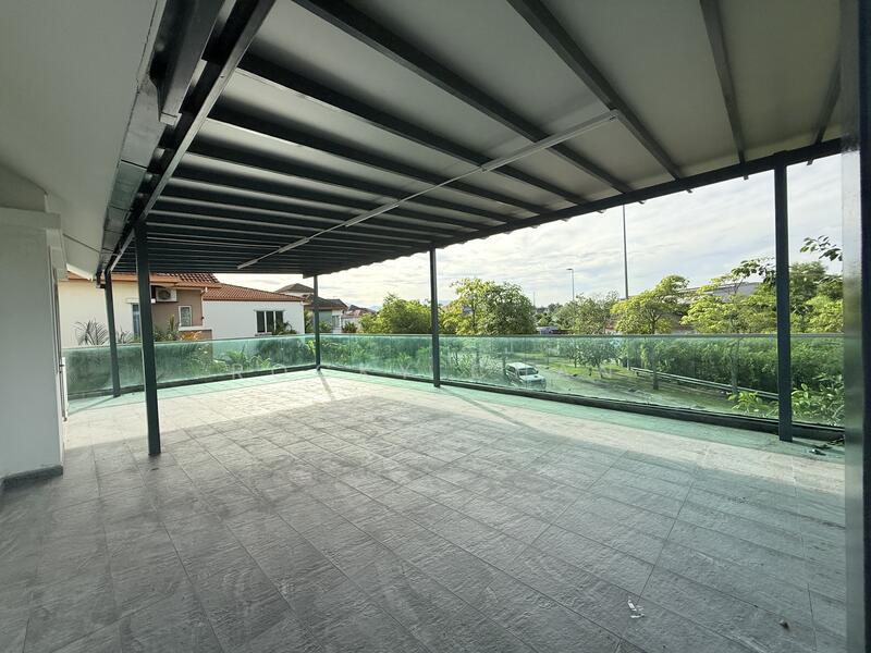 Bungalow for Sale in Rawang (Selangor) - Rocky Chan - Balcony - PropertyGuru.com.my
