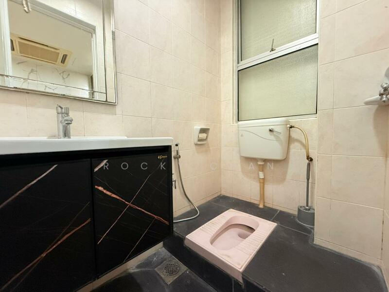 Semi-Detached House for Sale in Rawang (Selangor) - Rocky Chan - Bathroom - PropertyGuru.com.my