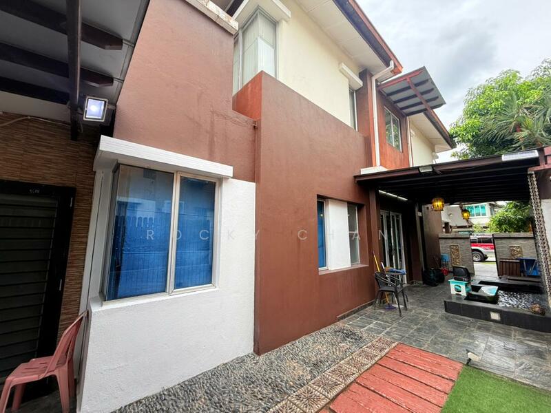 Semi-Detached House for Sale in Rawang (Selangor) - Rocky Chan - Exterior - PropertyGuru.com.my