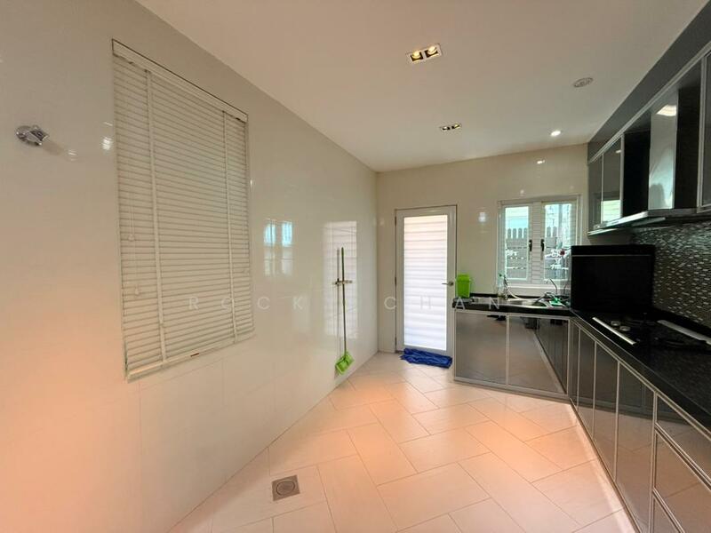 Semi-Detached House for Sale in Rawang (Selangor) - Rocky Chan - Kitchen - PropertyGuru.com.my