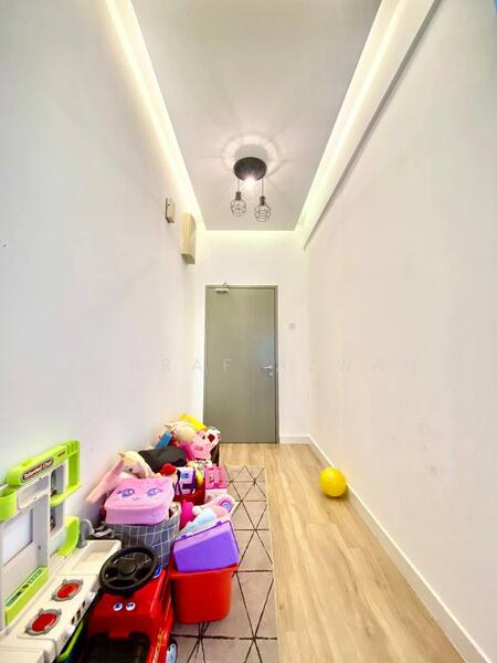 Service Residence for Sale at RESIDENSI PR1MA@KAJANG - Ashraf Azwan - Corridor - PropertyGuru.com.my