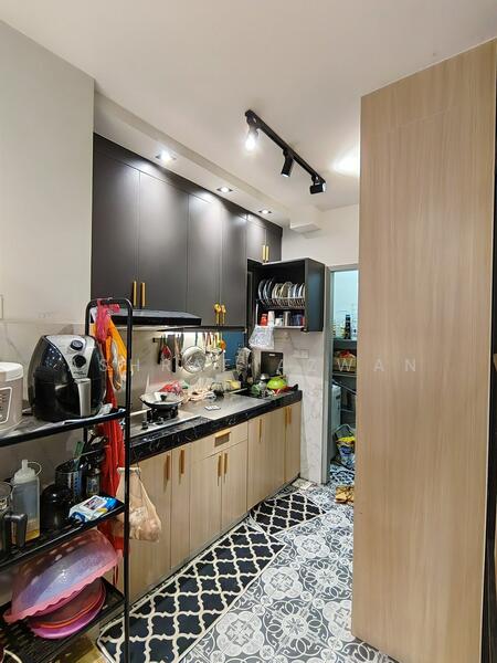 Apartment for Sale at Kemuning Idaman - Ashraf Azwan - Kitchen - PropertyGuru.com.my