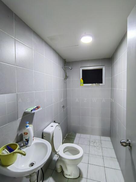 Apartment for Sale at Kemuning Idaman - Ashraf Azwan - Bathroom - PropertyGuru.com.my