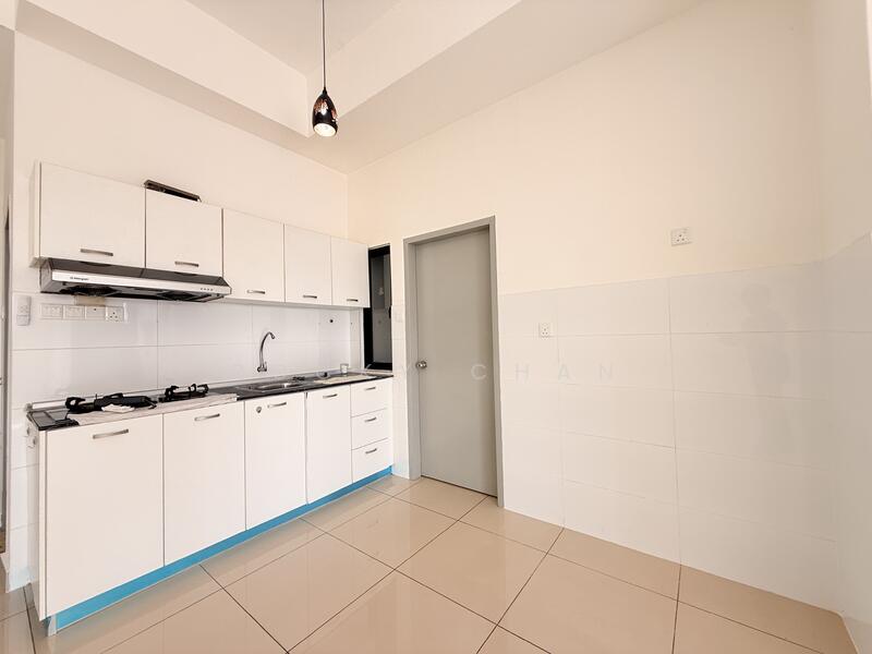 Condominium for Sale at Avia Plus, Bandar Country Homes - Rocky Chan - Kitchen - PropertyGuru.com.my