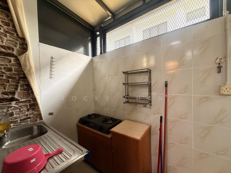 Terraced House for Sale in Rawang (Selangor) - Rocky Chan - Kitchen - PropertyGuru.com.my