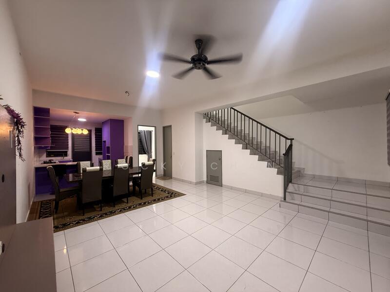 Terraced House for Sale in Rawang (Selangor) - Rocky Chan - Dining Room - PropertyGuru.com.my
