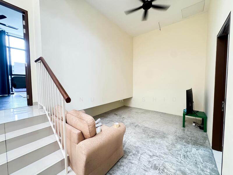 2-storey Terraced House for Sale in Telok Panglima Garang (Selangor) - Zainul Rashid - Living Room - PropertyGuru.com.my