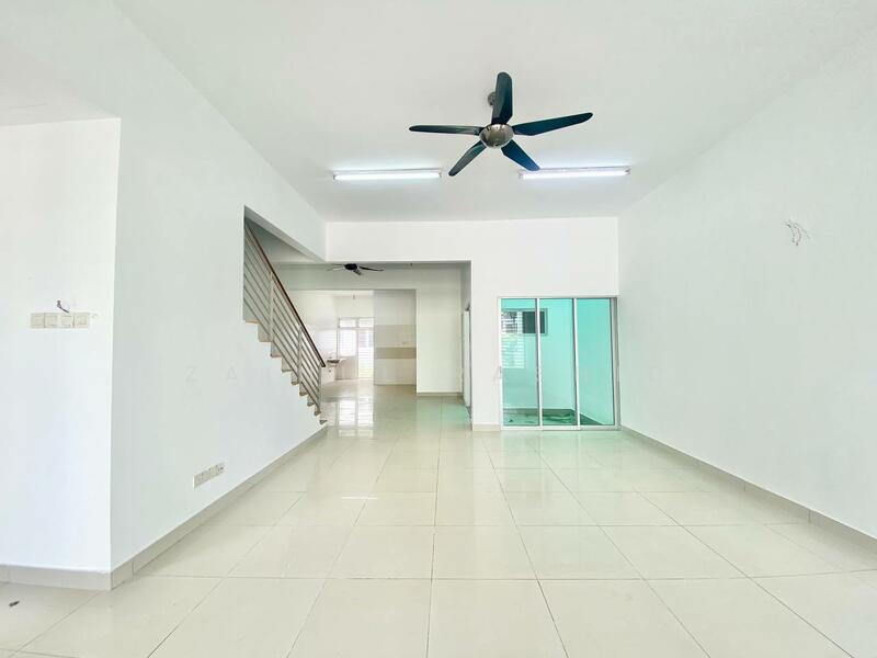 Terraced House for Sale in Alam Impian (Shah Alam) - Zainul Rashid - Living Room - PropertyGuru.com.my