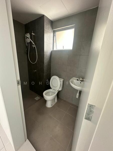 Residensi Sateria untuk Untuk Disewa - RM 1,550 /bulan, Feb 2026 - Bathroom - PropertyGuru.com.my