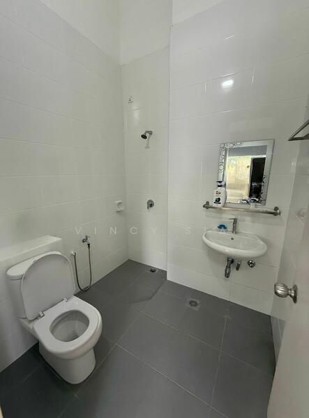 Eco Summer Walton Type untuk Untuk Dijual - RM 1,200,000, Mac 2026 - Bathroom - PropertyGuru.com.my