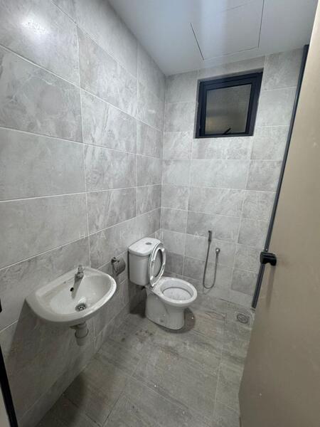Kenwingston Business Centre cyberjaya untuk Untuk Disewa - RM 3,000 /bulan, Apr 2026 - Bathroom - PropertyGuru.com.my