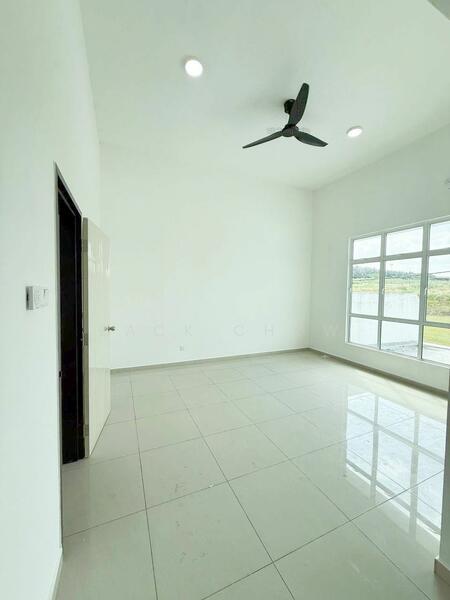 Pasir Gudang untuk Untuk Dijual - RM 528,000, Apr 2026 - Living Room - PropertyGuru.com.my