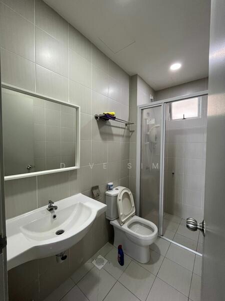 Service Residence for Rent at Meridin Bayvue @ Sierra Perdana - Dave Sim - Bathroom - PropertyGuru.com.my