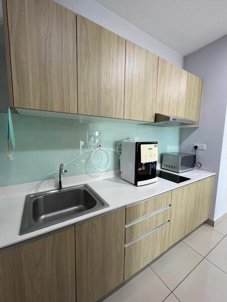 Service Residence for Rent at Meridin Bayvue @ Sierra Perdana - Dave Sim - Kitchen - PropertyGuru.com.my