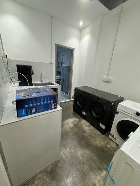 Shop for Sale in Bandar Baru Permas Jaya (Permas Jaya) - Ann . - Interior - PropertyGuru.com.my