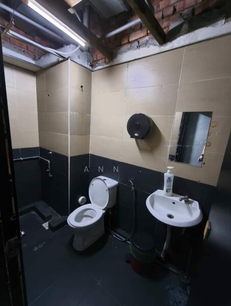 Shop for Sale in Bandar Baru Permas Jaya (Permas Jaya) - Ann . - Bathroom - PropertyGuru.com.my