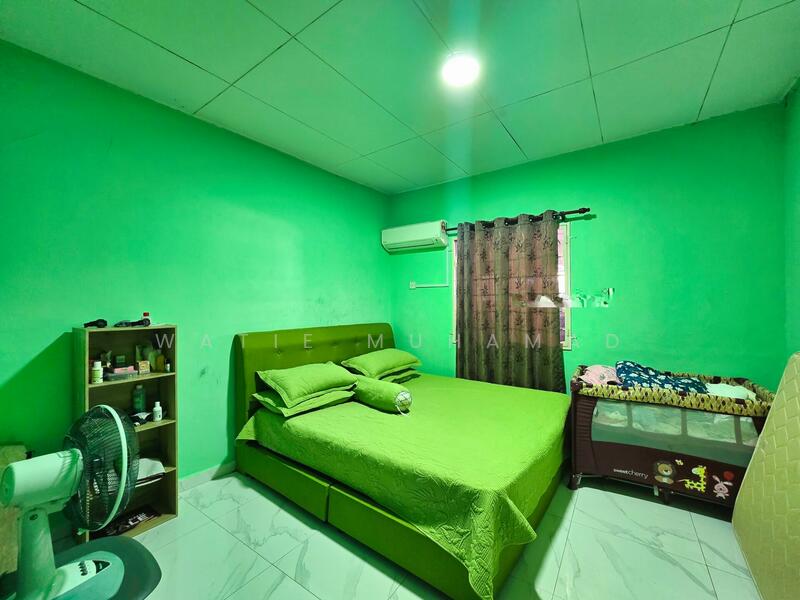 1-storey Terraced House for Sale in Sepang (Selangor) - WATIE MUHAMAD - Bedroom - PropertyGuru.com.my