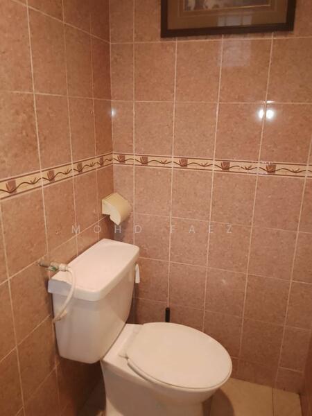 2-storey Terraced House for Sale in Taman Bukit Tiram (Ulu Tiram) - Mohd Faez - Bathroom - PropertyGuru.com.my