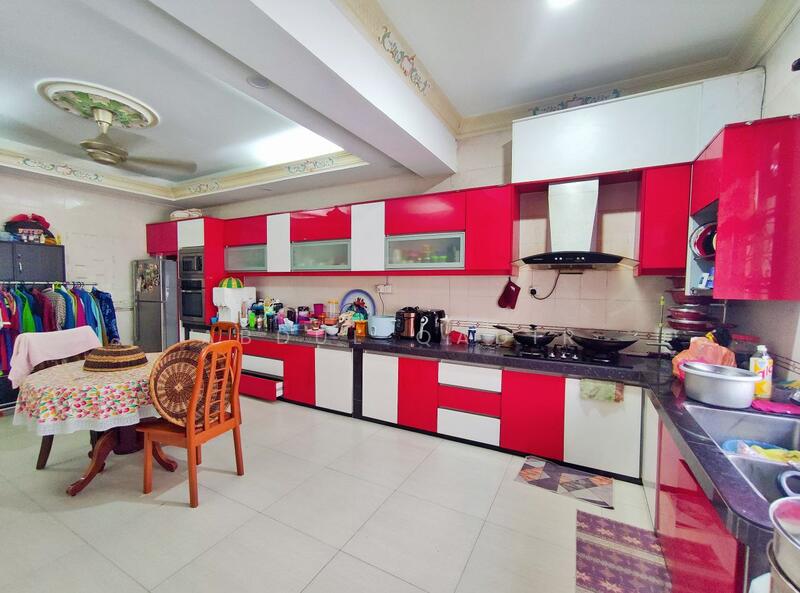2-storey Terraced House for Sale in Bandar Baru Bangi (Selangor) - Abdul Qadir - Kitchen - PropertyGuru.com.my