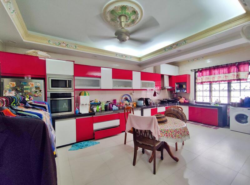 2-storey Terraced House for Sale in Bandar Baru Bangi (Selangor) - Abdul Qadir - Kitchen - PropertyGuru.com.my
