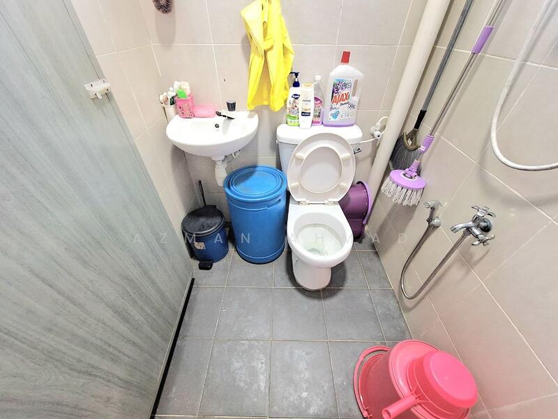 Semi-Detached House for Sale in Banting (Selangor) - Azman Ahmad - PropertyGuru.com.my