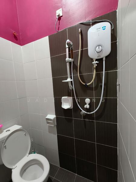 Kulai Kulai Kulai untuk Untuk Disewa - RM 2,400 /bulan, Feb 2026 - Bathroom - PropertyGuru.com.my