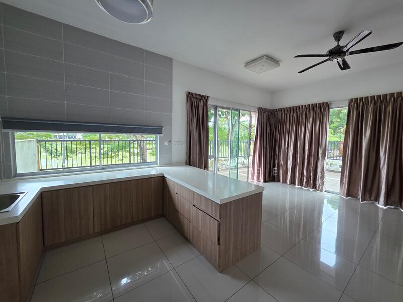 Nusa Idaman 8 Iskandar Puteri Double Storey Semi D for Sale untuk Untuk Dijual - RM 1,700,000, Apr 2026 - Kitchen - PropertyGuru.com.my