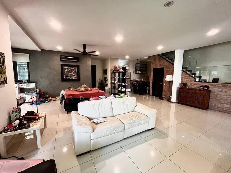 Lakehill Villa Seksyen 6 Bandar Baru Bangi untuk Untuk Dijual - RM 1,600,000, Feb 2026 - Living Room - PropertyGuru.com.my