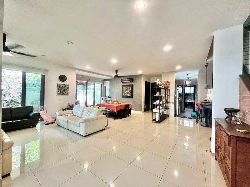 Lakehill Villa Seksyen 6 Bandar Baru Bangi untuk Untuk Dijual - RM 1,600,000, Feb 2026 - Living Room - PropertyGuru.com.my