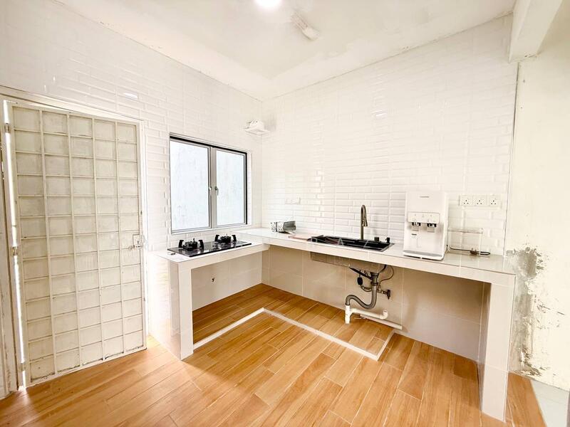2-storey Terraced House for Sale in Taman Impian Indah (Sungai Buloh) - Aqillah Razali - Kitchen - PropertyGuru.com.my