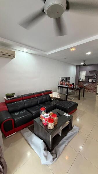 Taman Mount Austin untuk Untuk Disewa - RM 2,500 /bulan, Feb 2026 - Living Room - PropertyGuru.com.my