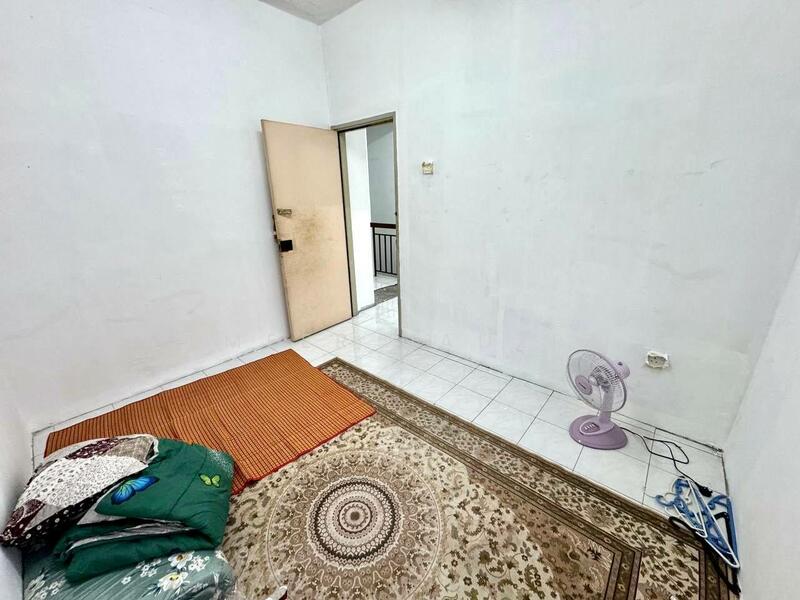 Taman Sri Haneco, Semenyih untuk Untuk Dijual - RM 280,000, Mac 2026 - Bedroom - PropertyGuru.com.my