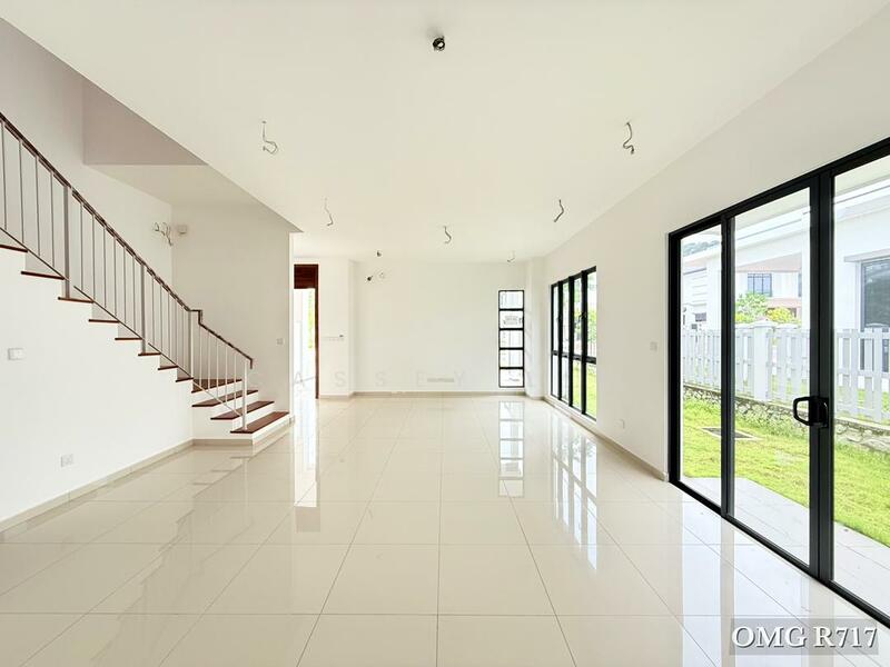 Terraced House for Sale in Setia Alam (Selangor) - Cassey Lim - Living Room - PropertyGuru.com.my