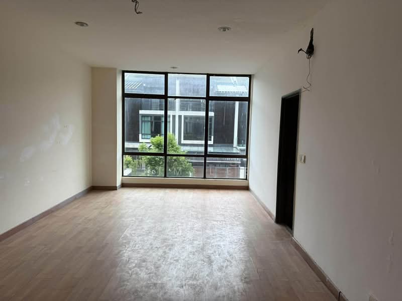 3-storey Terraced House for Sale in Batu Caves (Selangor) - Jim Lee - Living Room - PropertyGuru.com.my